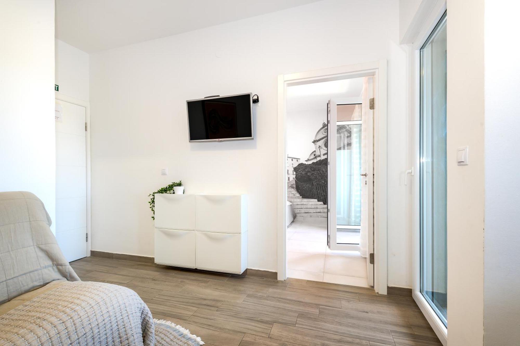 Ojra New Apartment With Seaview Sibenik Bagian luar foto